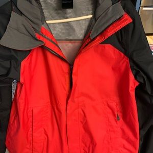 2 in1 north face coat with hood.